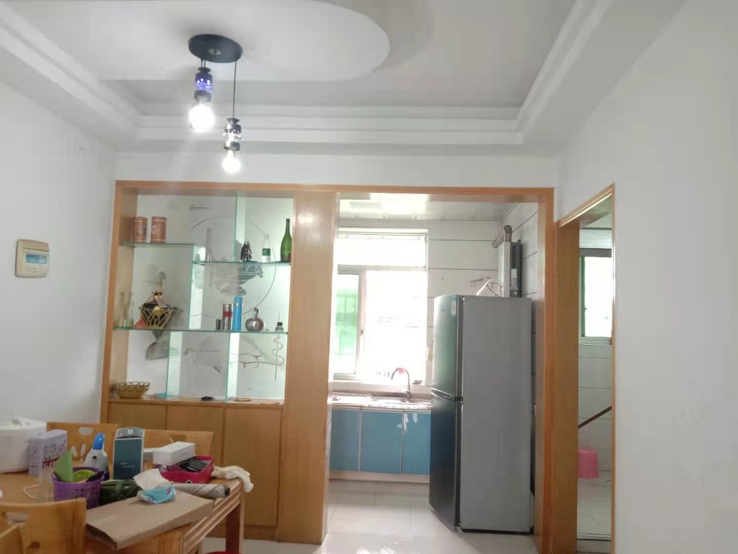 秀水俪园  3室2厅2卫    55.8万客厅