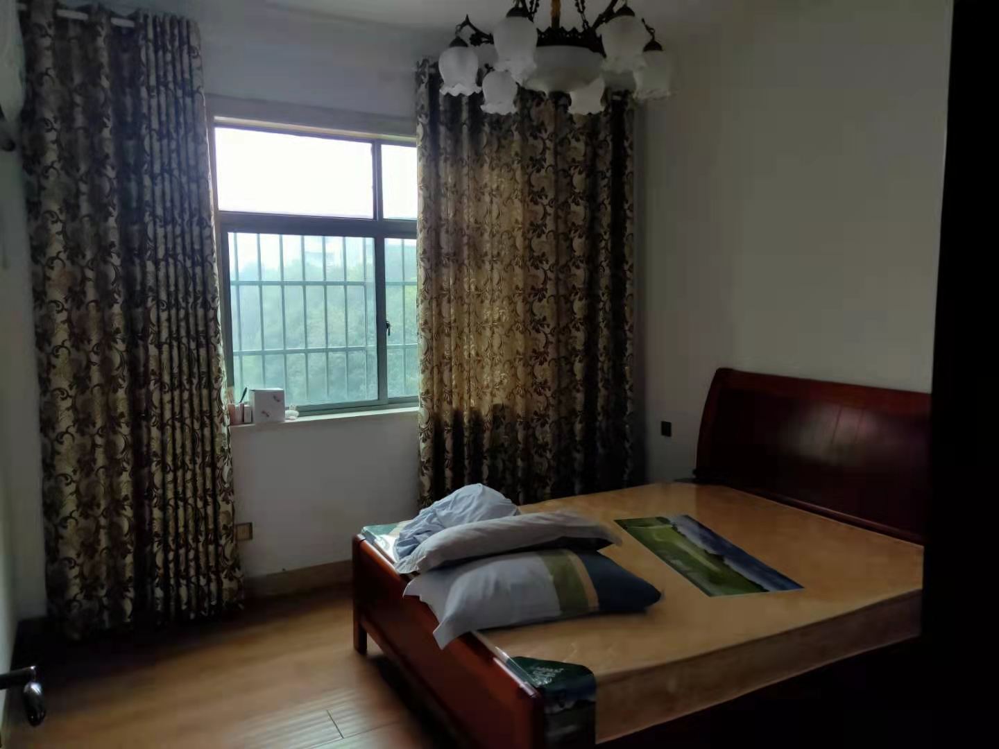 鹏利广场 4室2厅2卫 3000.0元/月 鹏利广场 4室2厅2卫 3000.0元/月室内图