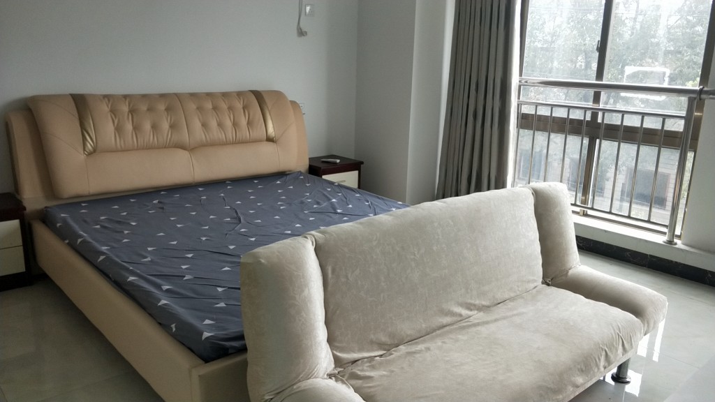 香格里拉 1室1厅1卫 1200.0元/月 香格里拉 1室1厅1卫 1200.0元/月室内图