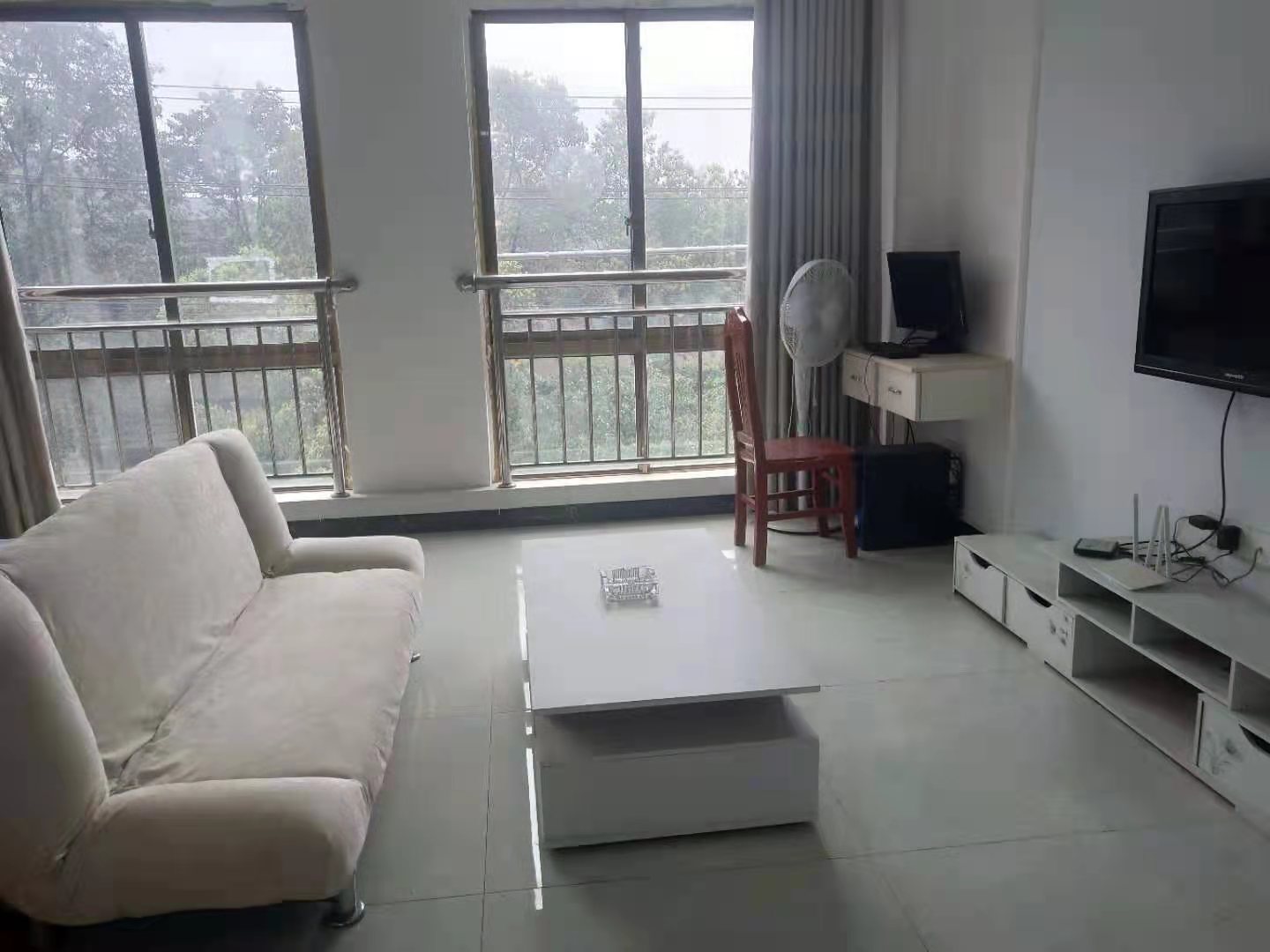 香格里拉 1室1厅1卫 1200.0元/月 香格里拉 1室1厅1卫 1200.0元/月室内图