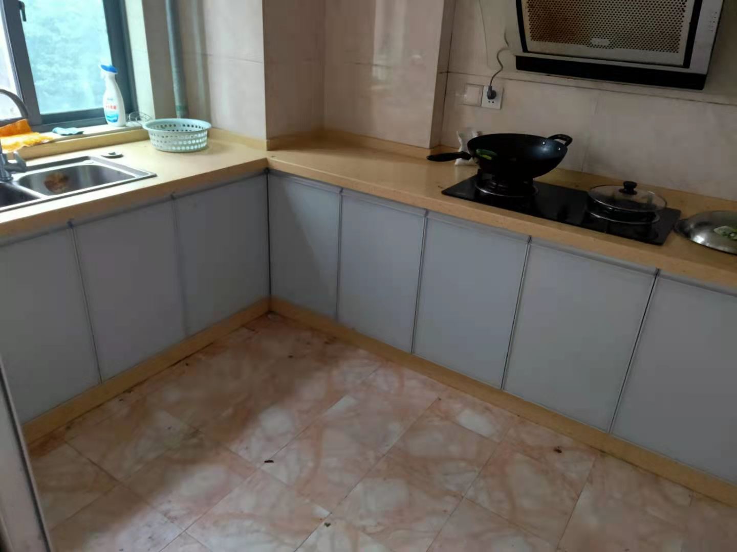 鹏利广场 4室2厅2卫 3000.0元/月 鹏利广场 4室2厅2卫 3000.0元/月室内图