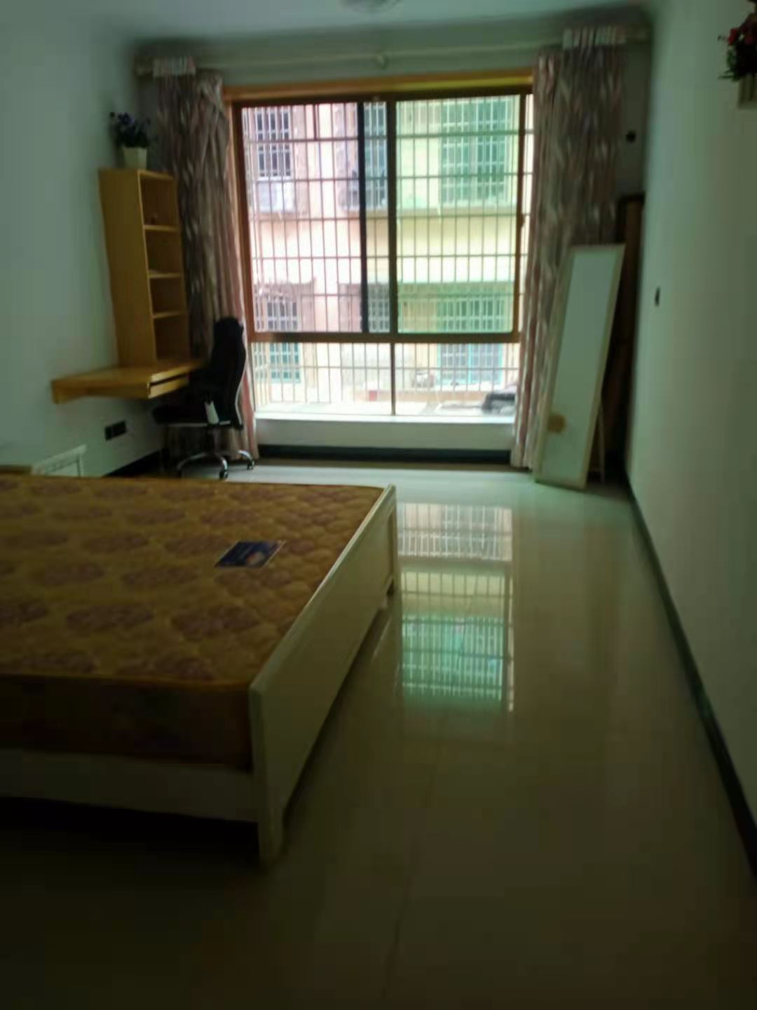 金花湖社区居委会 2室2厅1卫 800.0元/月 金花湖社区居委会 2室2厅1卫 800.0元/月室内图