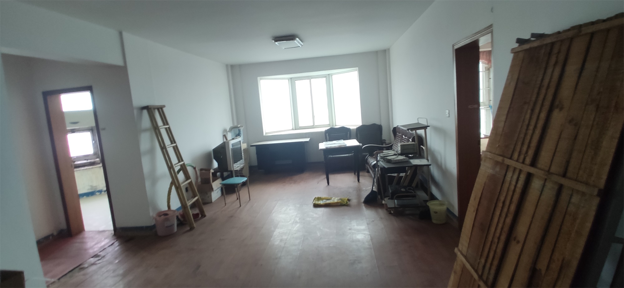 湘竹楼 3室2厅1卫 52.8万 湘竹楼 3室2厅1卫 52.8万客厅