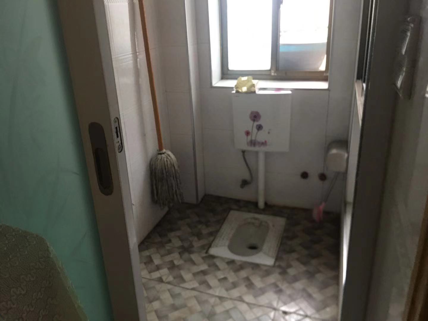 金花湖社区居委会 2室2厅1卫 800.0元/月 金花湖社区居委会 2室2厅1卫 800.0元/月室内图