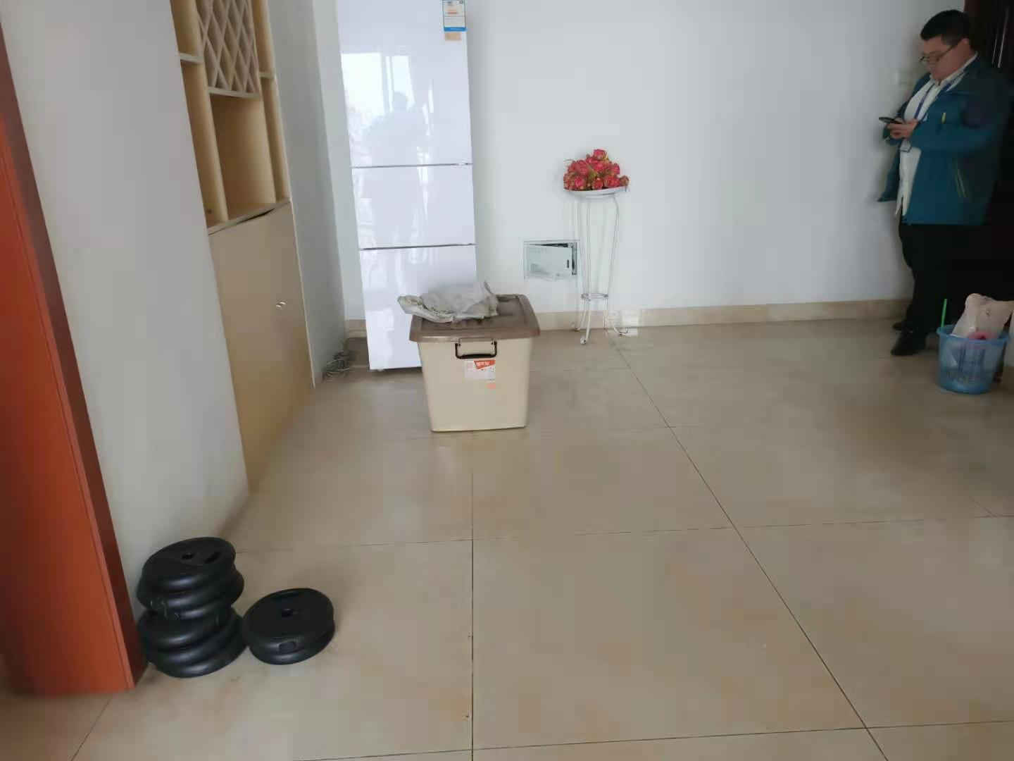 东融大厦 2室2厅1卫 1700.0元/月 东融大厦 2室2厅1卫 1700.0元/月室内图