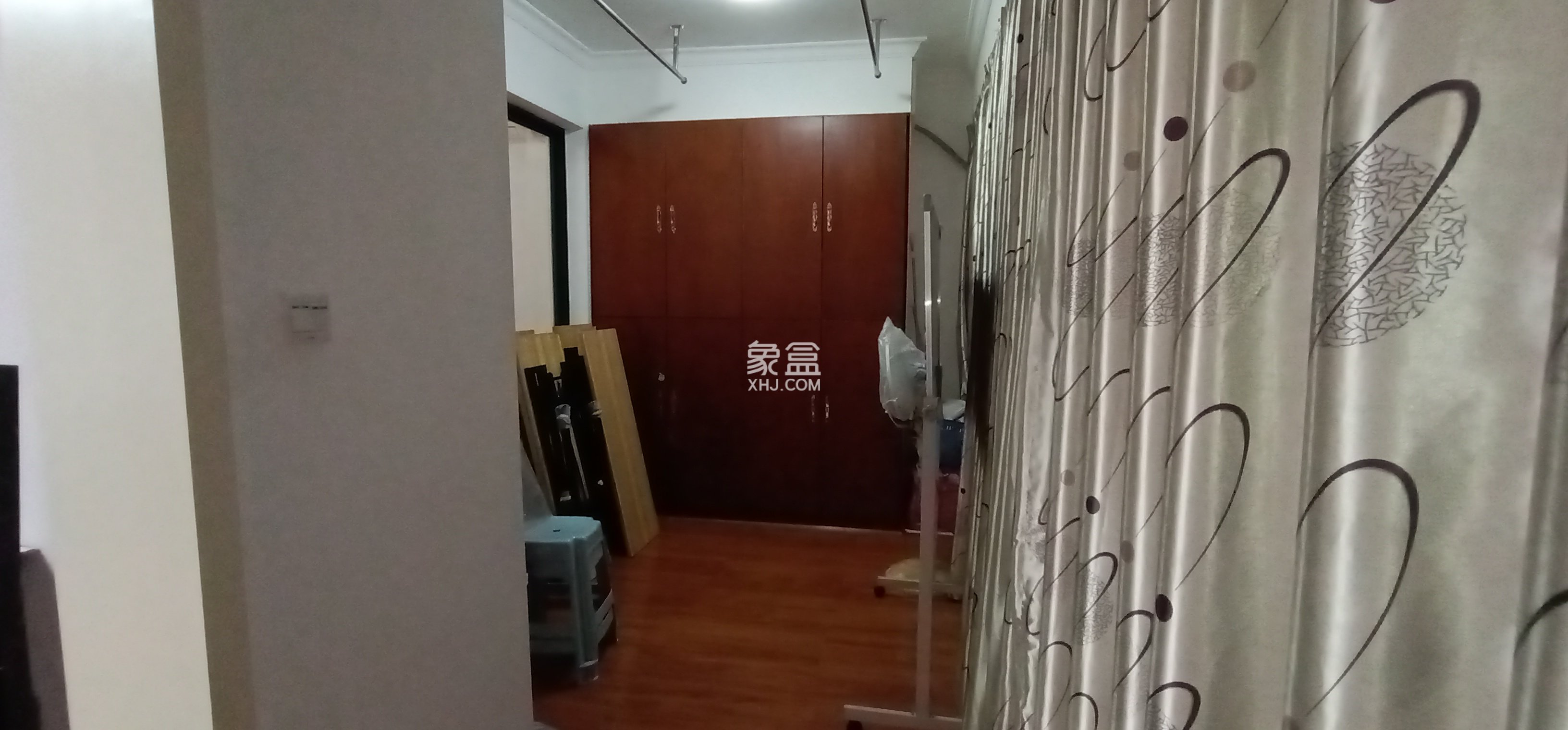 雅士林湘苑一期  3室2厅2卫    95.0万