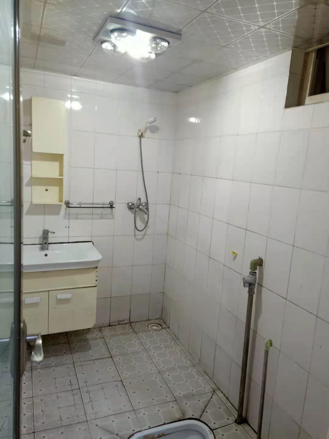 南湖锦苑  1室1厅1卫    1200.0元/月 南湖锦苑  1室1厅1卫    1200.0元/月室内图