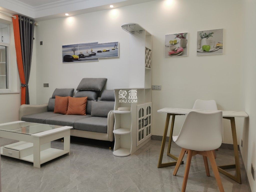 秀峰东路散盘  2室2厅1卫    35.8万