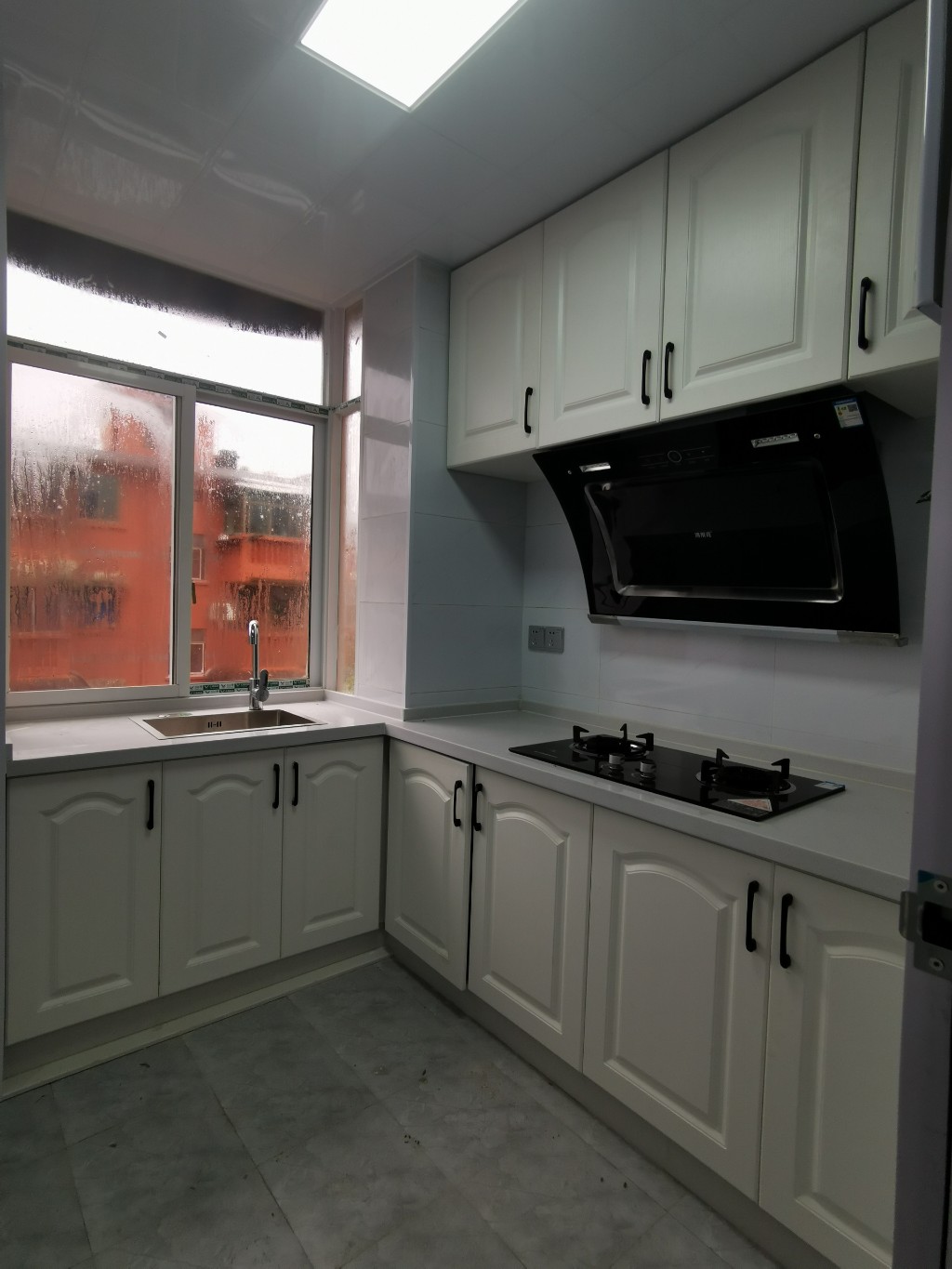 秀峰东路散盘  2室2厅1卫    35.8万客厅