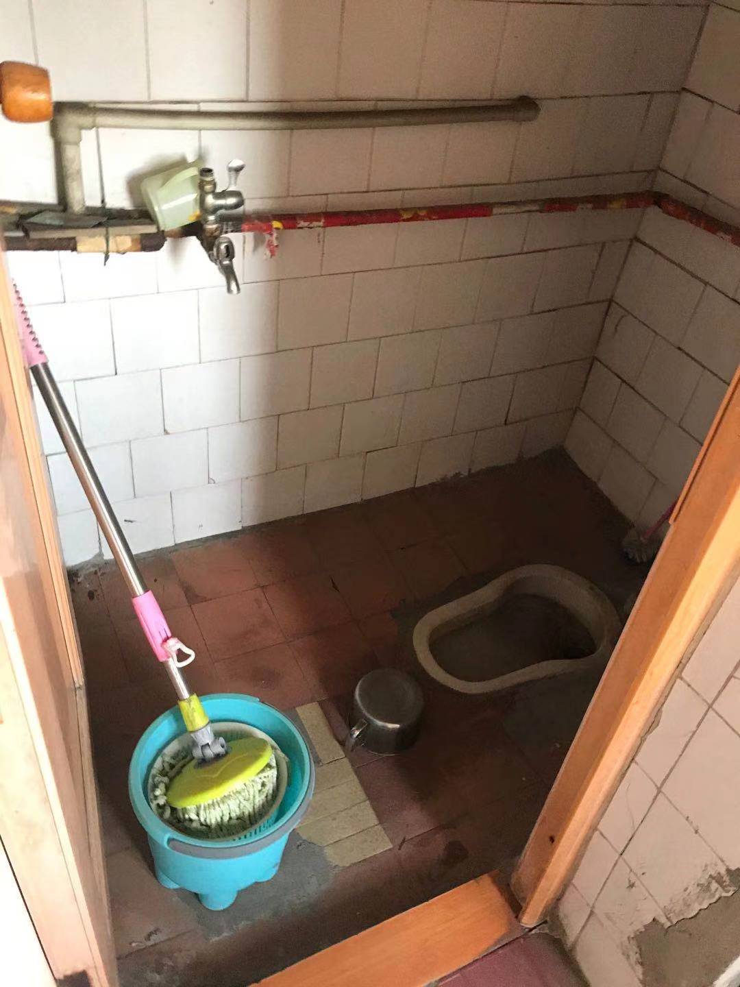 廖家冲 2室1厅1卫 800.0元/月 廖家冲 2室1厅1卫 800.0元/月室内图