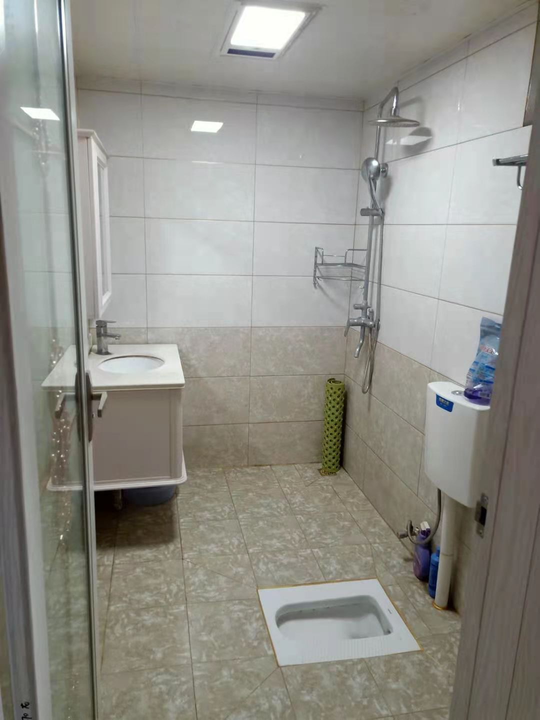 南湖锦苑 1室1厅1卫 1900.0元/月 南湖锦苑 1室1厅1卫 1900.0元/月室内图