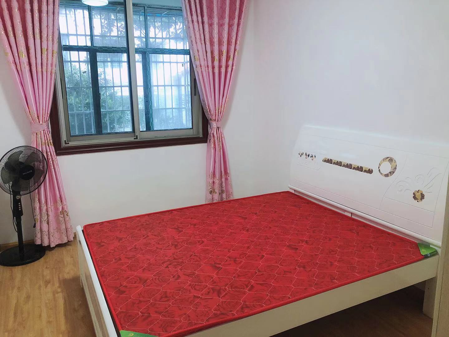 陆贾山庄  3室2厅2卫    1000.0元/月 陆贾山庄  3室2厅2卫    1000.0元/月室内图