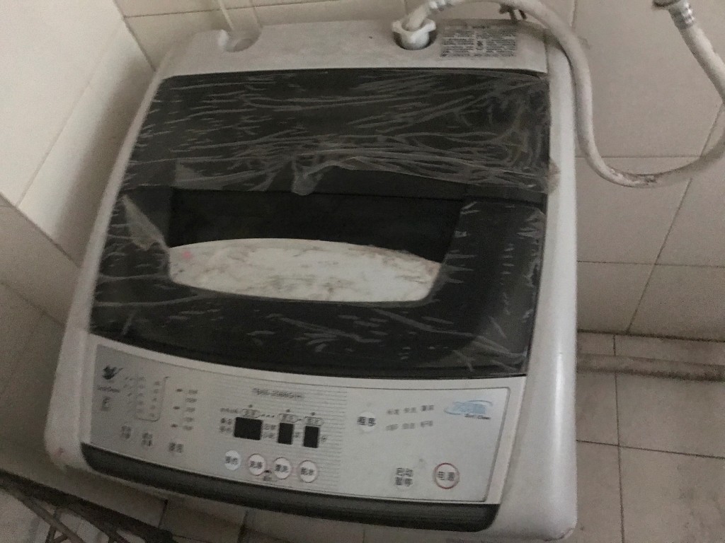 栗公港社区 1室1厅1卫 500.0元/月 栗公港社区 1室1厅1卫 500.0元/月室内图