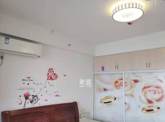 龙腾国际 1室1厅1卫 21.0万 龙腾国际 1室1厅1卫 21.0万客厅