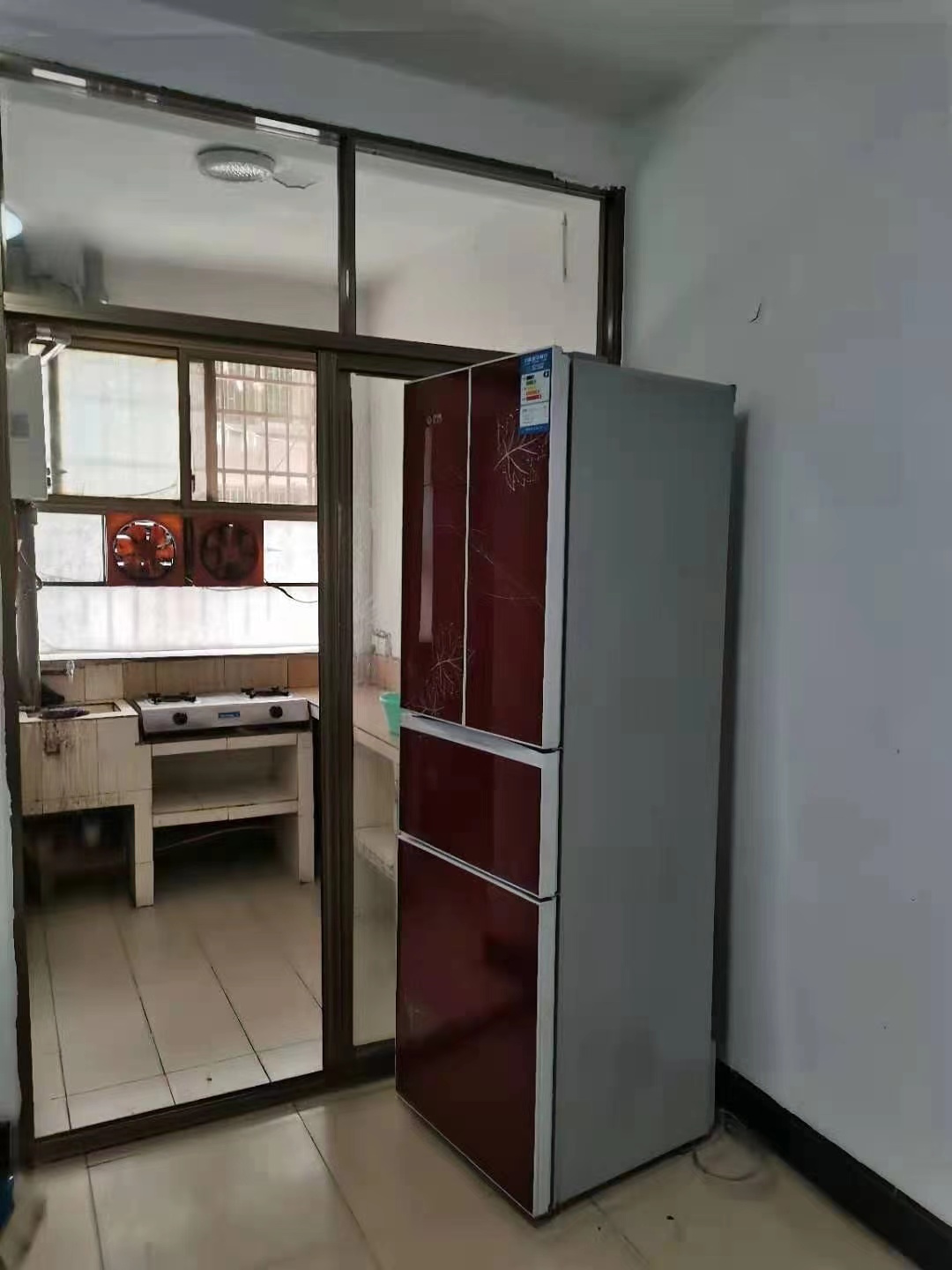 栗公港社区 1室1厅1卫 500.0元/月 栗公港社区 1室1厅1卫 500.0元/月室内图