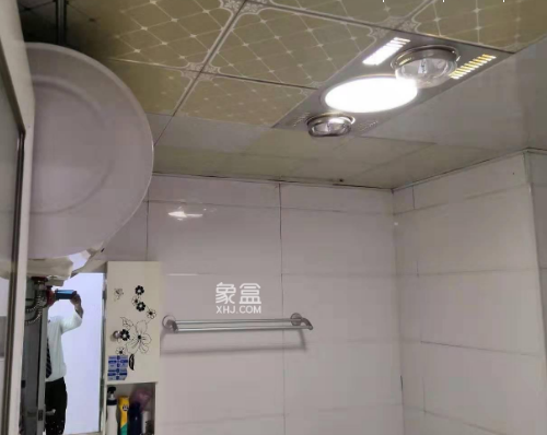 龙腾国际 1室1厅1卫 21.0万 龙腾国际 1室1厅1卫 21.0万客厅