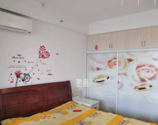 龙腾国际 1室1厅1卫 21.0万 龙腾国际 1室1厅1卫 21.0万客厅