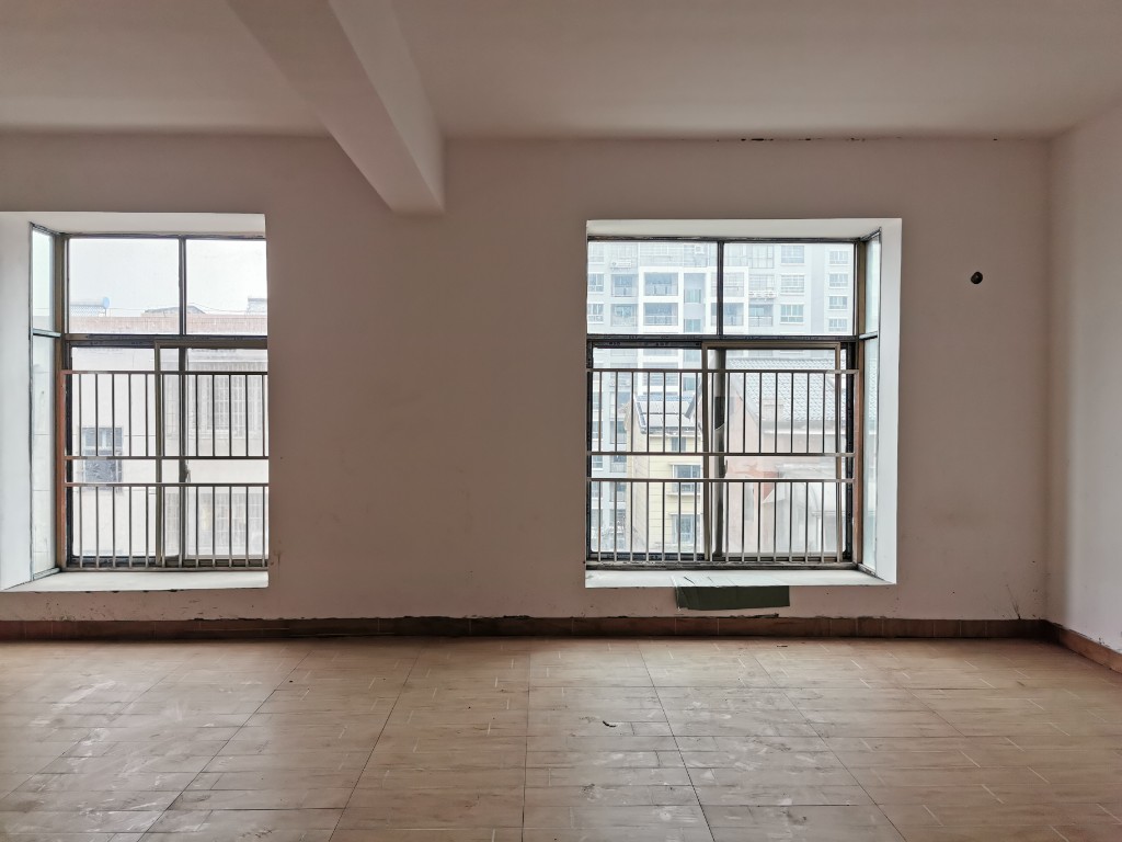 朝阳办事处江金社区  4室2厅2卫    72.8万户型图