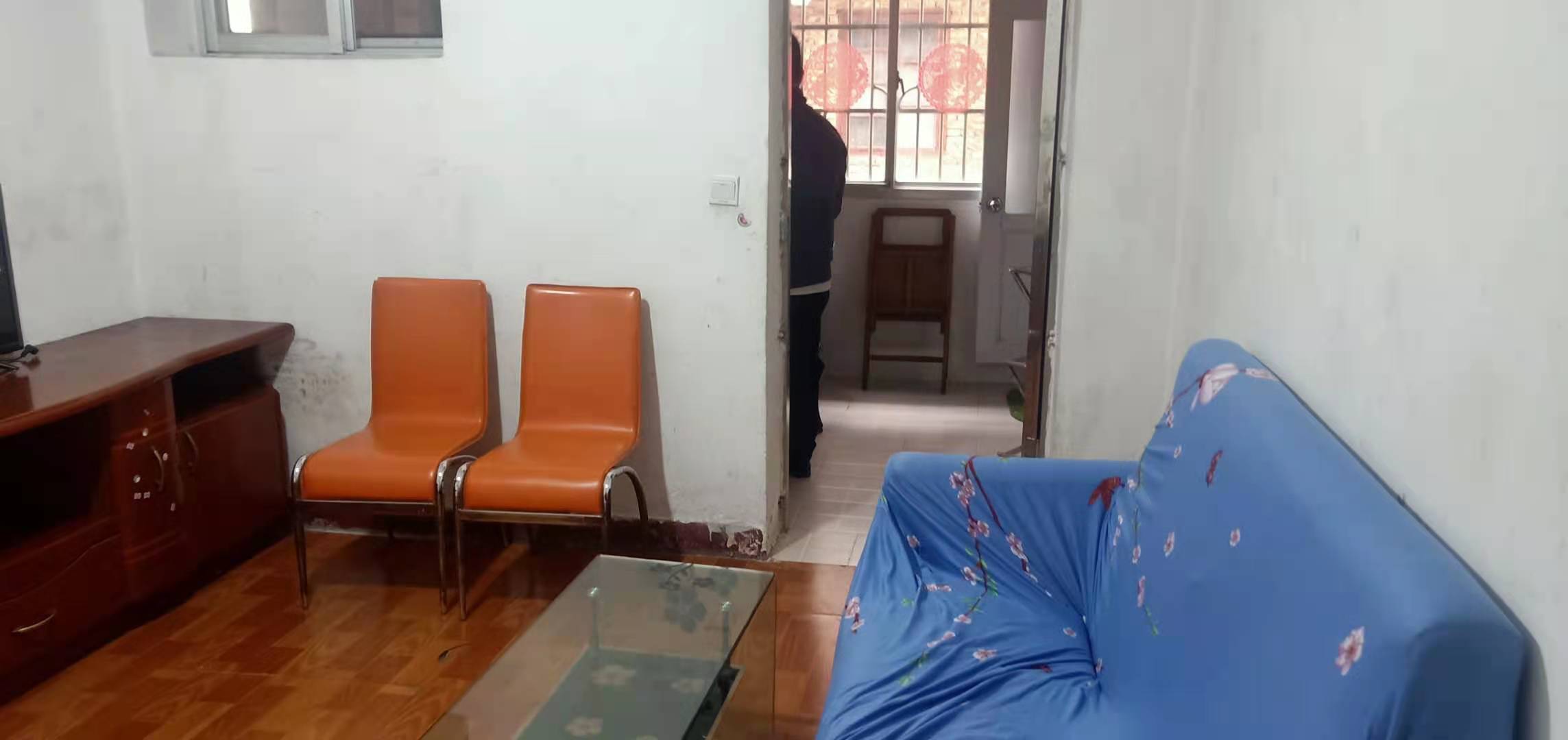 新华一村 1室1厅1卫 700.00元/月 新华一村 1室1厅1卫 700.00元/月室内图