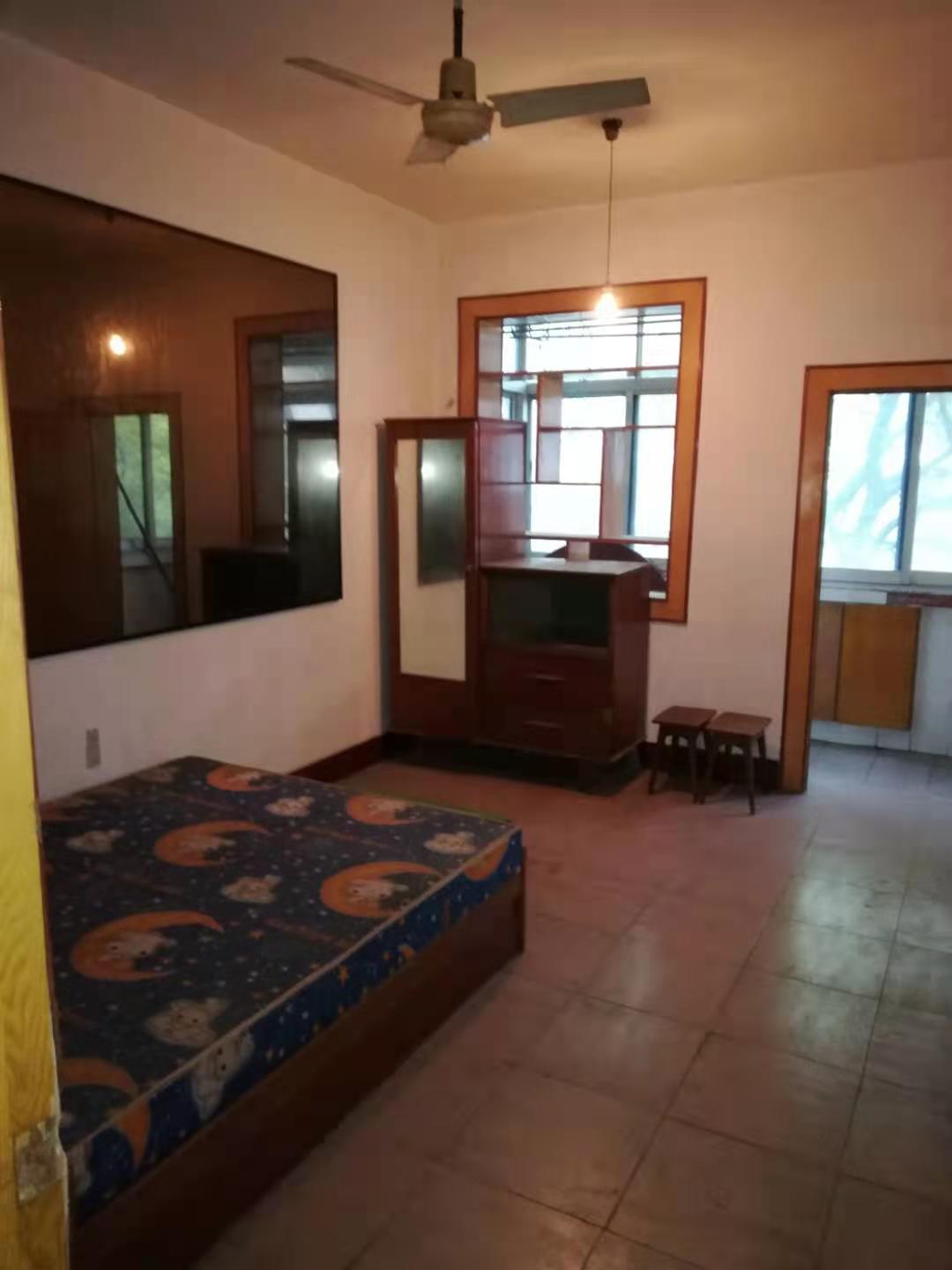 煤机小区 3室2厅1卫 1000.0元/月 煤机小区 3室2厅1卫 1000.0元/月室内图