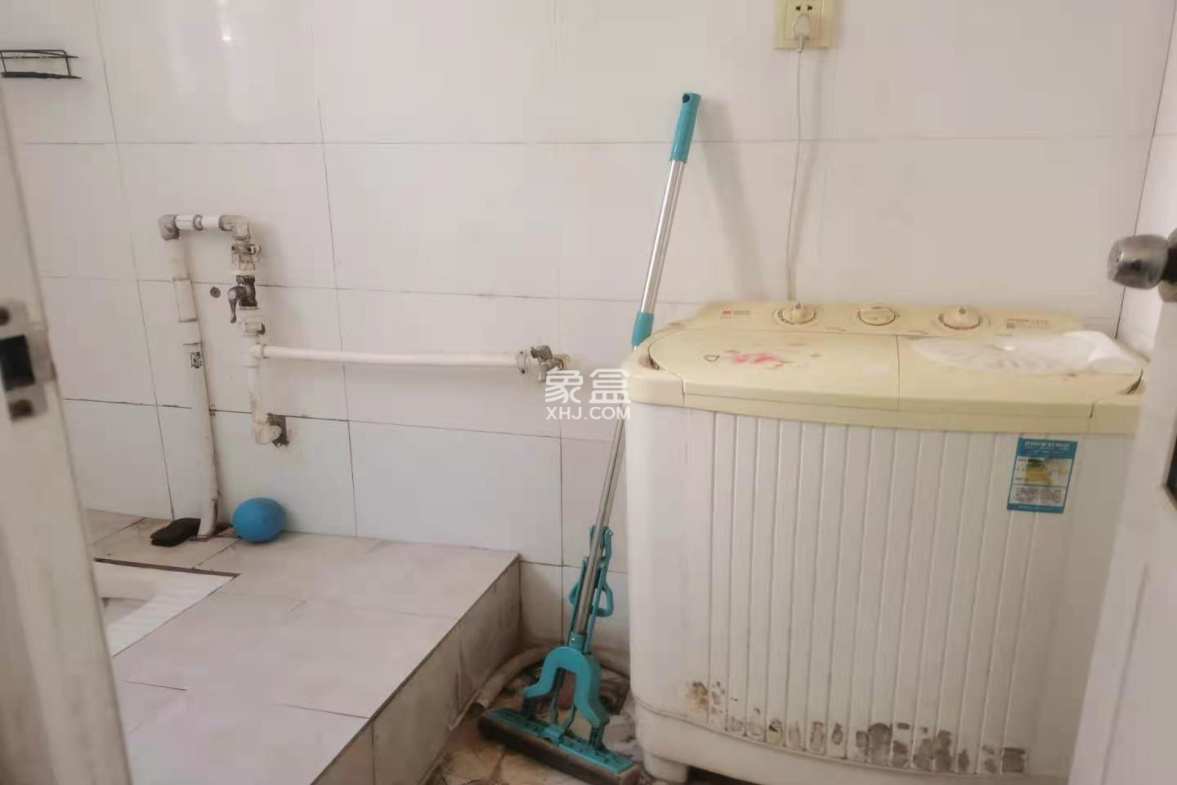 新华一村 1室1厅1卫 600.00元/月 新华一村 1室1厅1卫 600.00元/月室内图