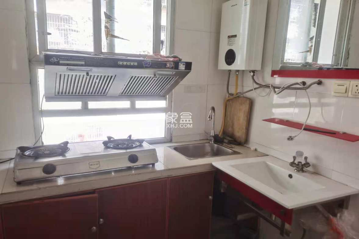 新华一村 1室1厅1卫 600.00元/月 新华一村 1室1厅1卫 600.00元/月室内图