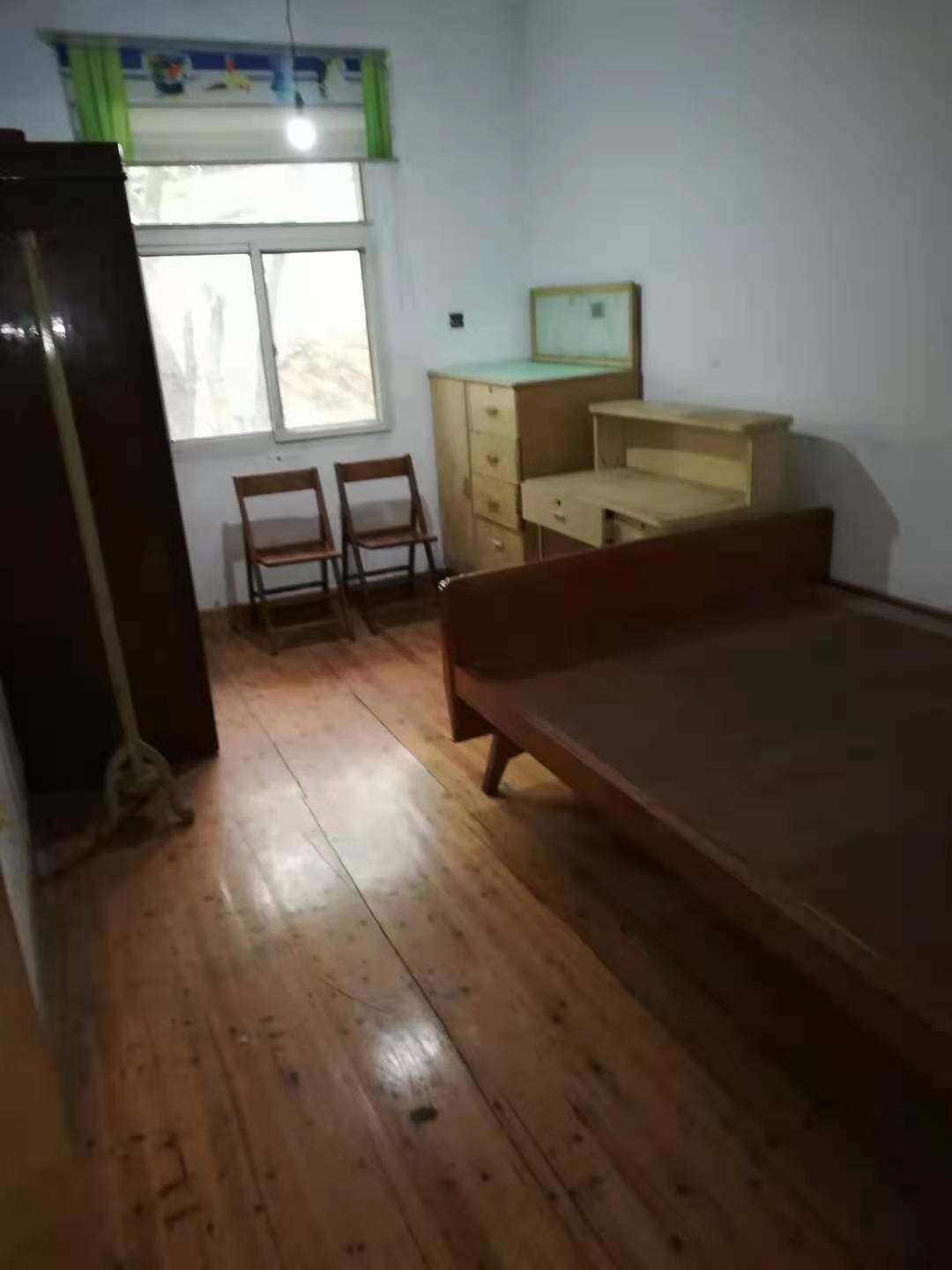 煤机小区 3室2厅1卫 1000.0元/月 煤机小区 3室2厅1卫 1000.0元/月室内图