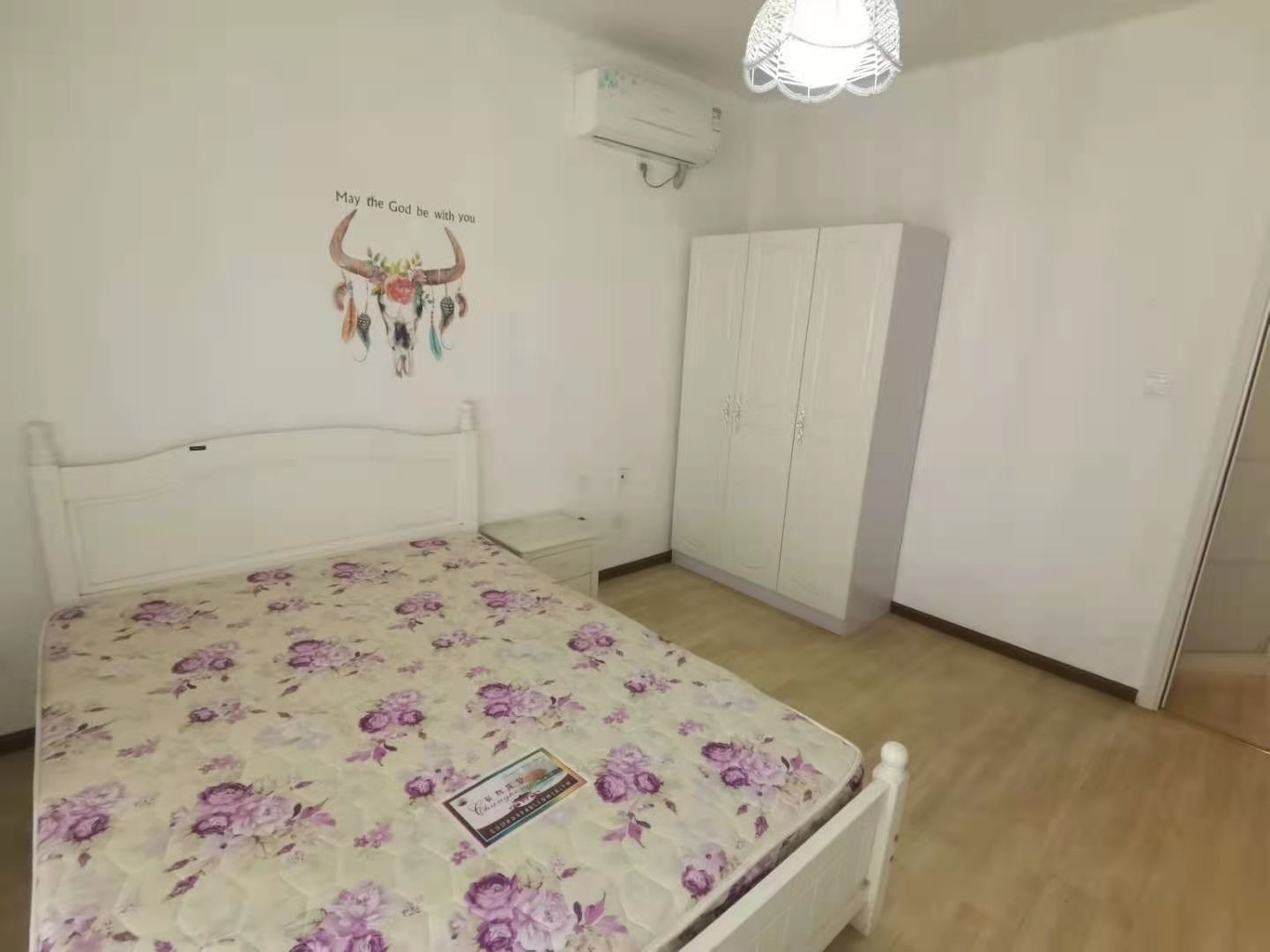 南湖国际6期  2室2厅1卫    2500.0元/月 南湖国际6期  2室2厅1卫    2500.0元/月室内图