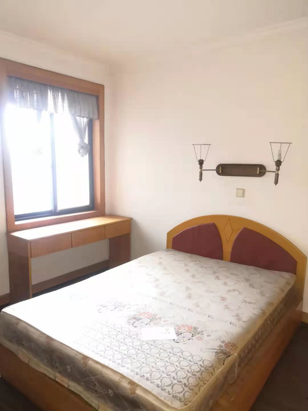 怡园小区  3室2厅1卫    48.0万 怡园小区  3室2厅1卫    48.0万客厅