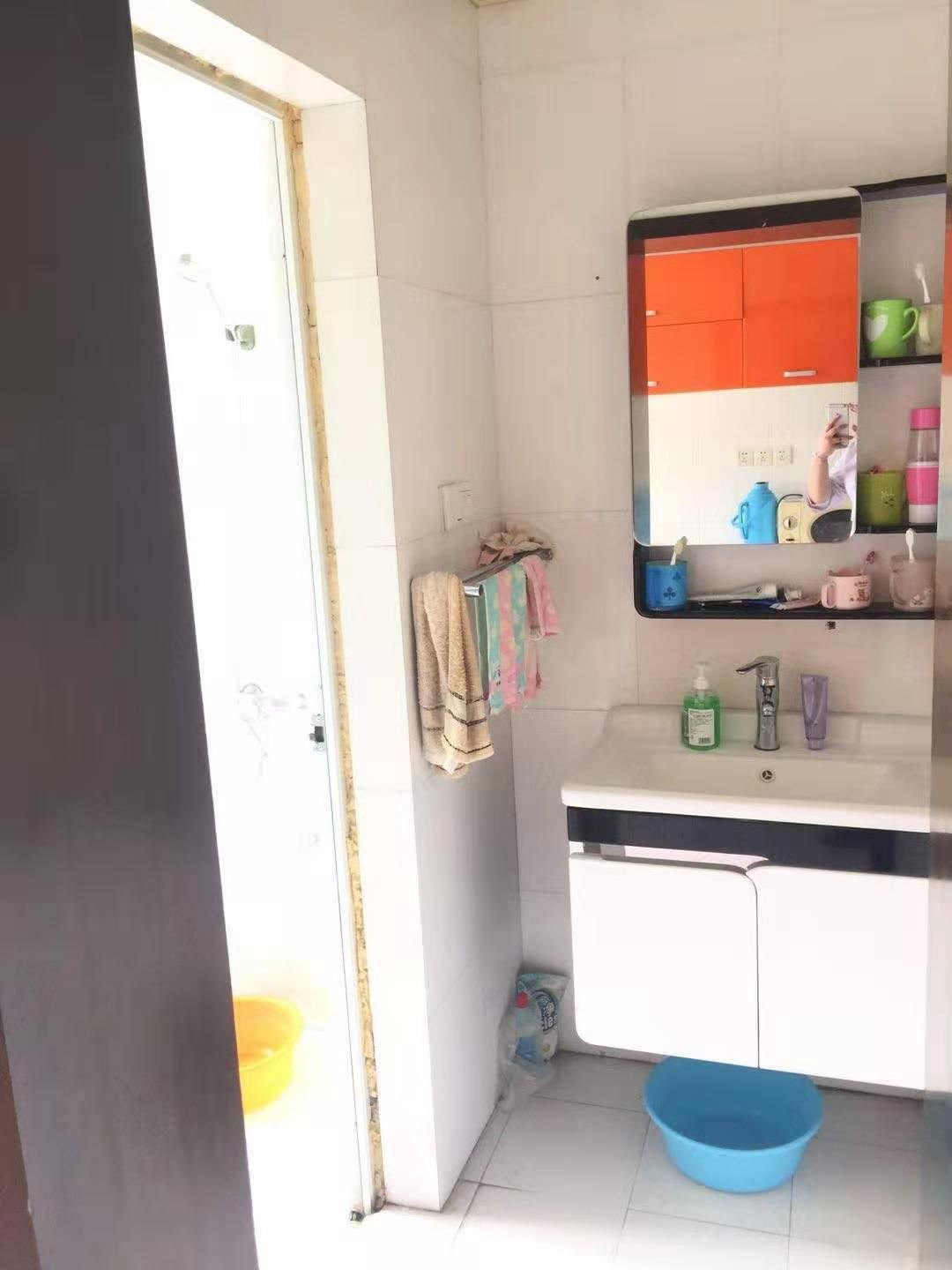 晨光小区 3室2厅1卫 1300.0元/月 晨光小区 3室2厅1卫 1300.0元/月室内图