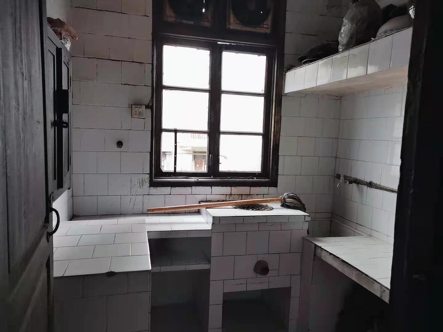 桥南湘运宿舍  3室2厅1卫    600.0元/月 桥南湘运宿舍  3室2厅1卫    600.0元/月室内图