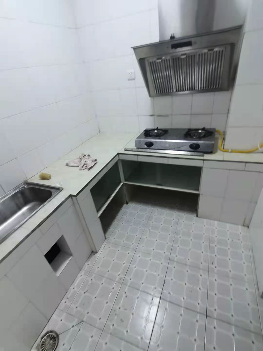 南湖锦苑 1室1厅1卫 1600.0元/月 南湖锦苑 1室1厅1卫 1600.0元/月室内图