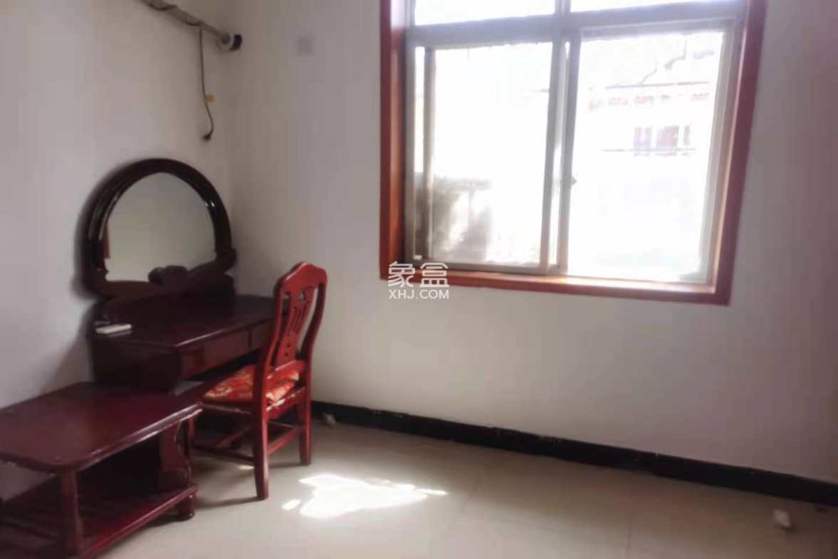 新华一村 1室1厅1卫 600.00元/月 新华一村 1室1厅1卫 600.00元/月室内图