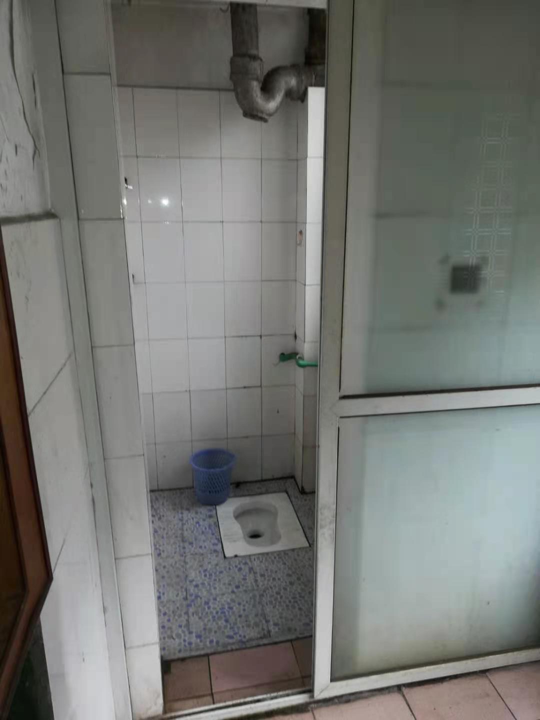 煤机小区 3室2厅1卫 1000.0元/月 煤机小区 3室2厅1卫 1000.0元/月室内图