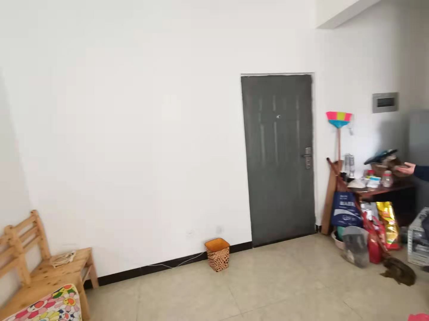 南湖锦苑 1室1厅1卫 1600.0元/月 南湖锦苑 1室1厅1卫 1600.0元/月室内图