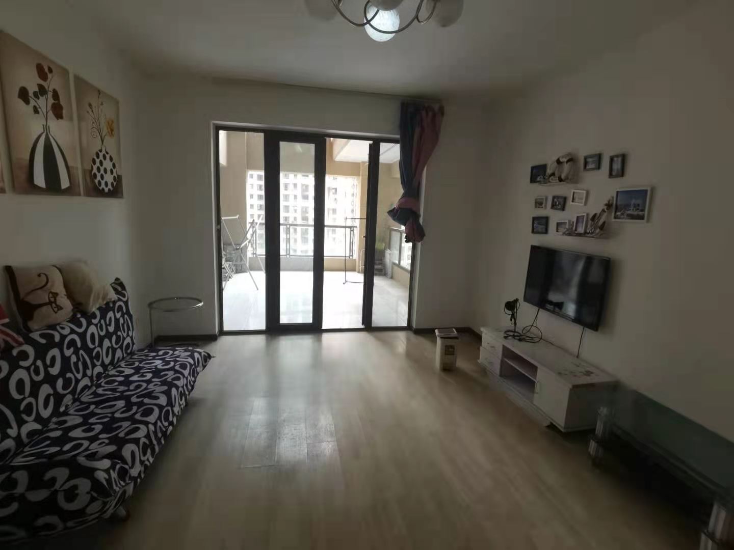 南湖国际6期  2室2厅1卫    2500.0元/月 南湖国际6期  2室2厅1卫    2500.0元/月室内图