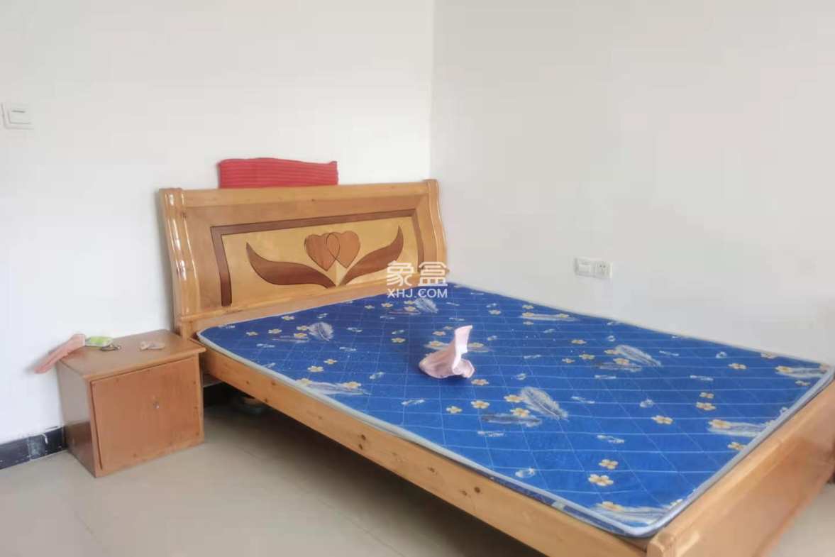 新华一村 1室1厅1卫 600.00元/月 新华一村 1室1厅1卫 600.00元/月室内图