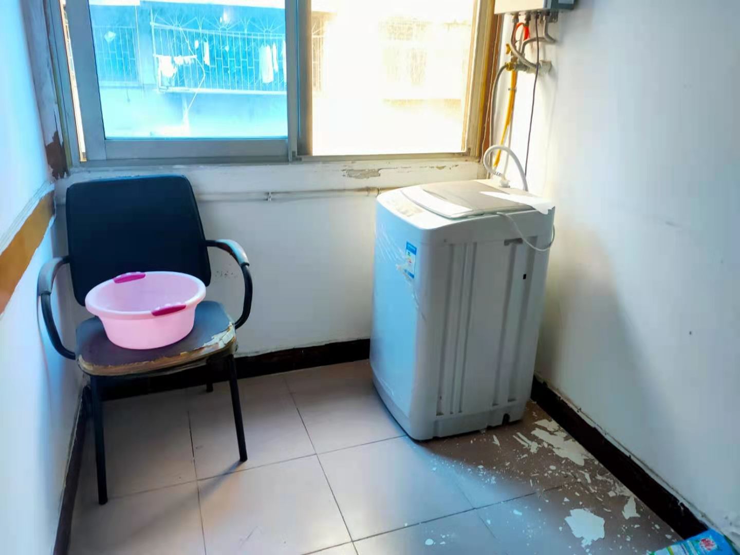 钟鼓岭龙山塘 2室1厅1卫 1100.0元/月 钟鼓岭龙山塘 2室1厅1卫 1100.0元/月室内图