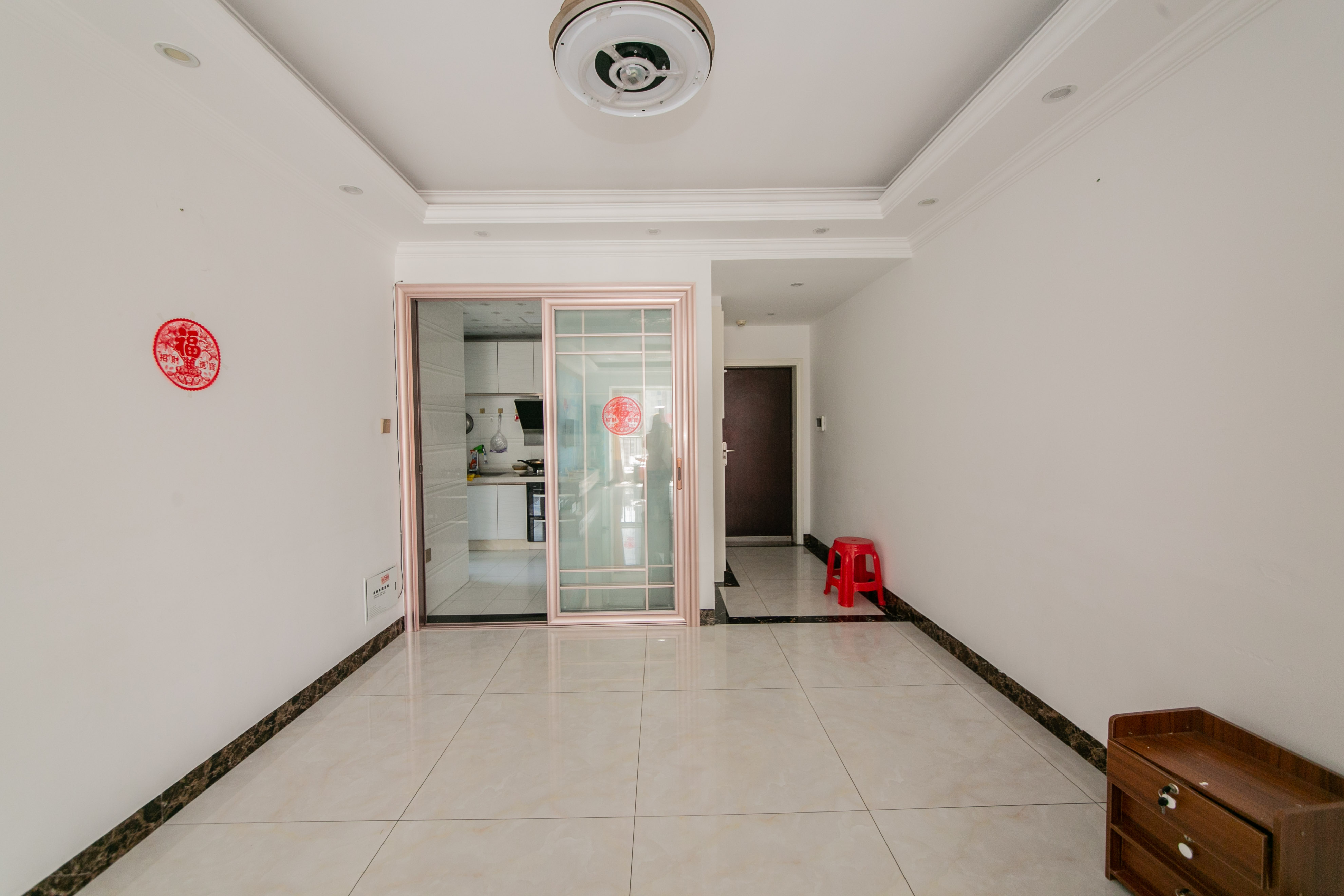 北辰三角洲E3区  3室2厅2卫    200.0万客厅