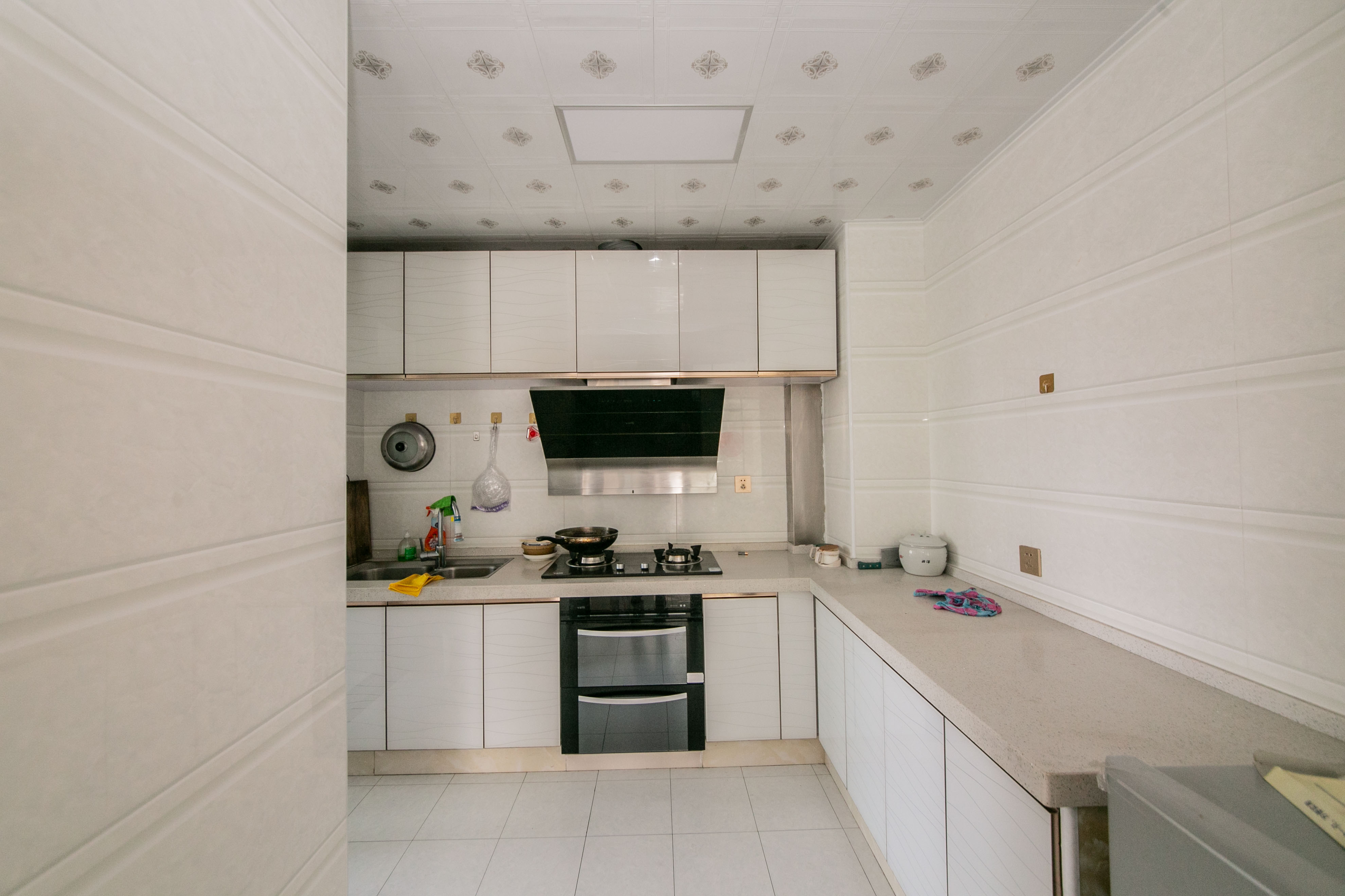 北辰三角洲E3区  3室2厅2卫    200.0万厨房