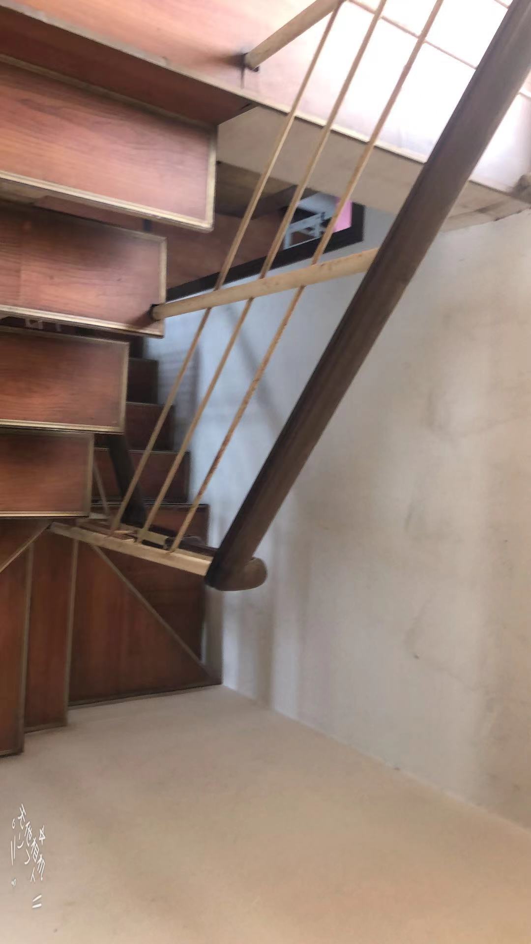 东南明苑 4室2厅 2600.00元 东南明苑 4室2厅 2600.00元室内图