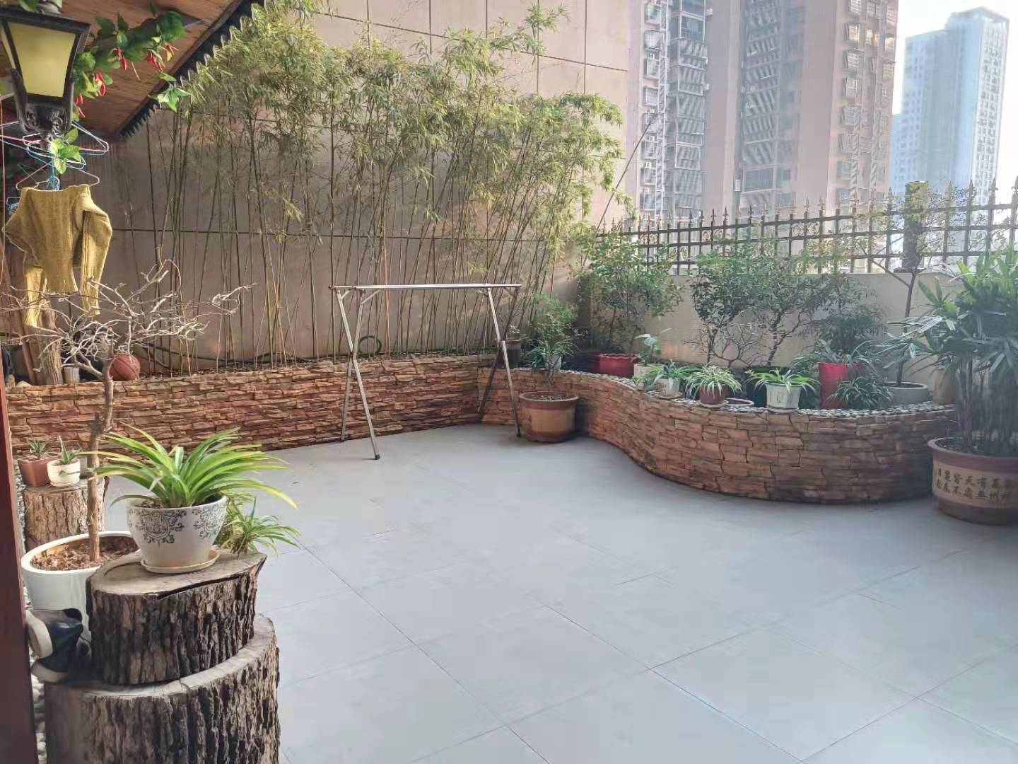 文化园三期 4室2厅3卫 156.0万 文化园三期 4室2厅3卫 156.0万客厅