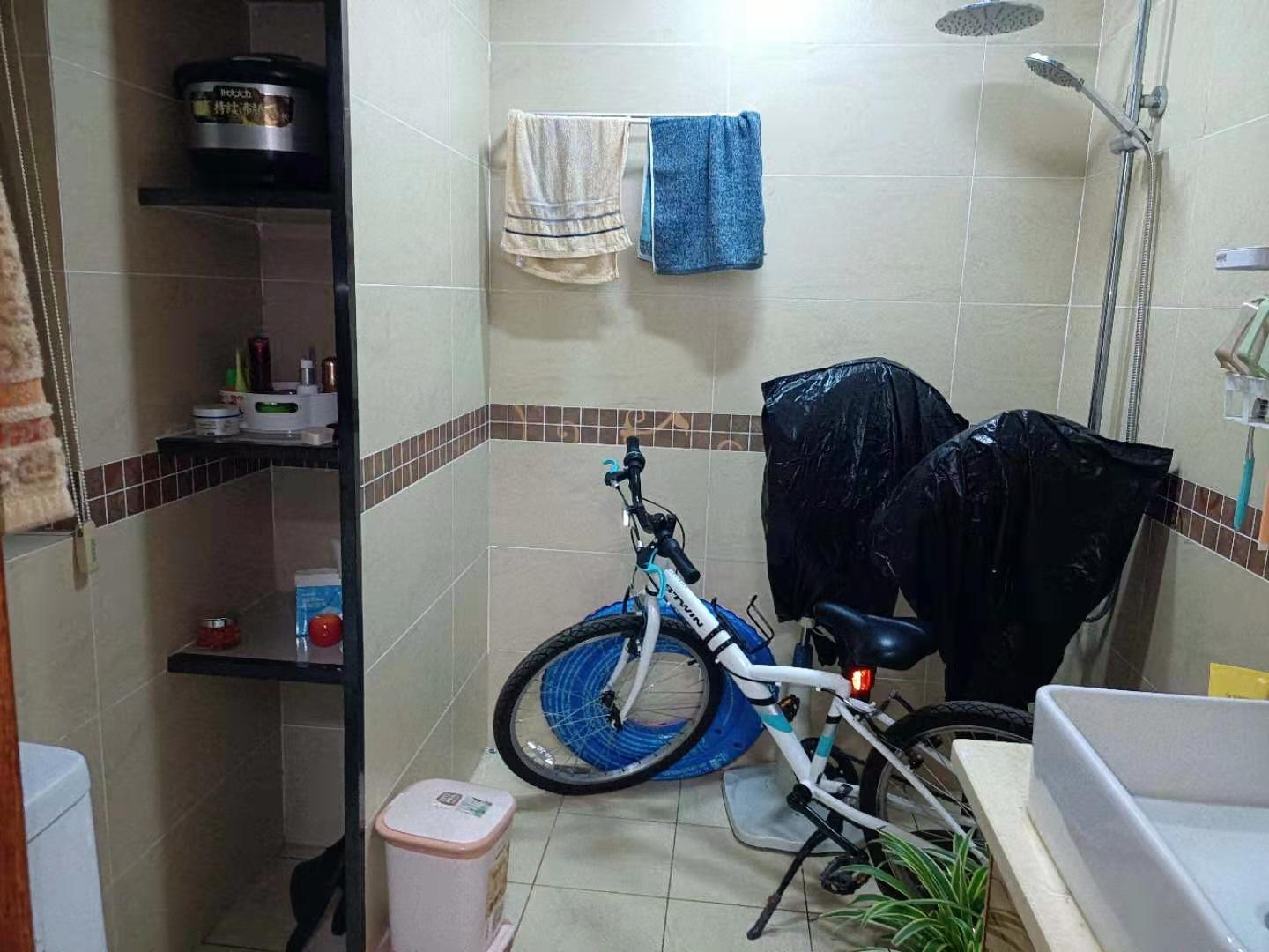 文化园三期 4室2厅2卫 96.8万 文化园三期 4室2厅2卫 96.8万客厅