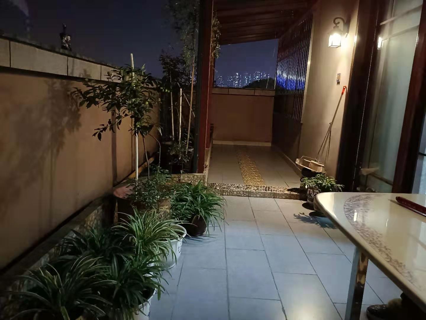 文化园三期 4室2厅2卫 96.8万 文化园三期 4室2厅2卫 96.8万客厅