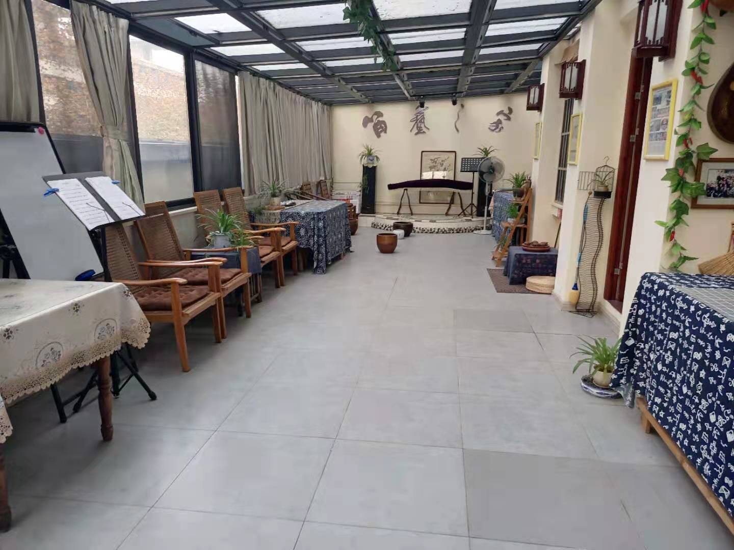 文化园三期 4室2厅3卫 156.0万 文化园三期 4室2厅3卫 156.0万客厅