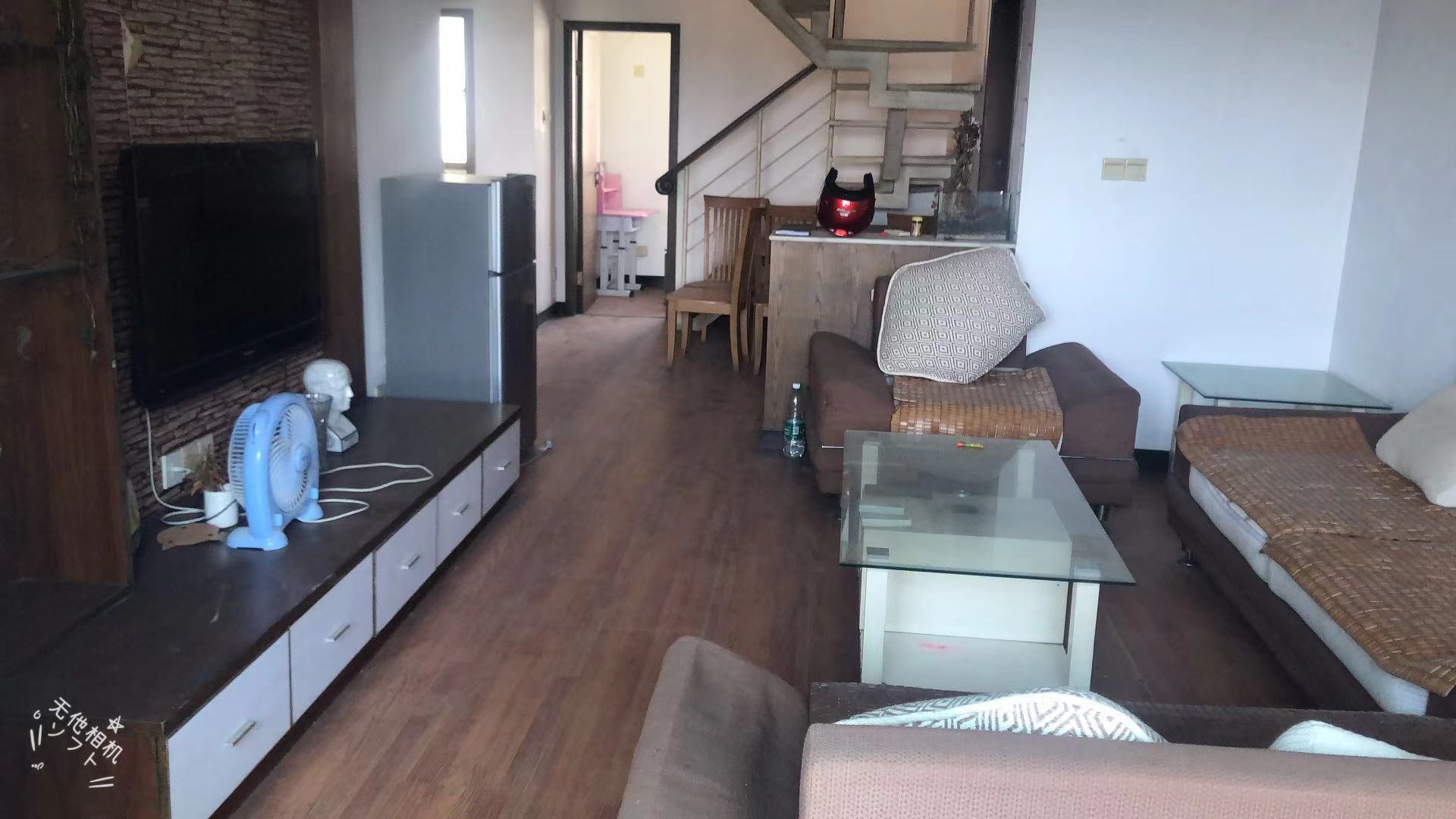 东南明苑 4室2厅 2600.00元室内图