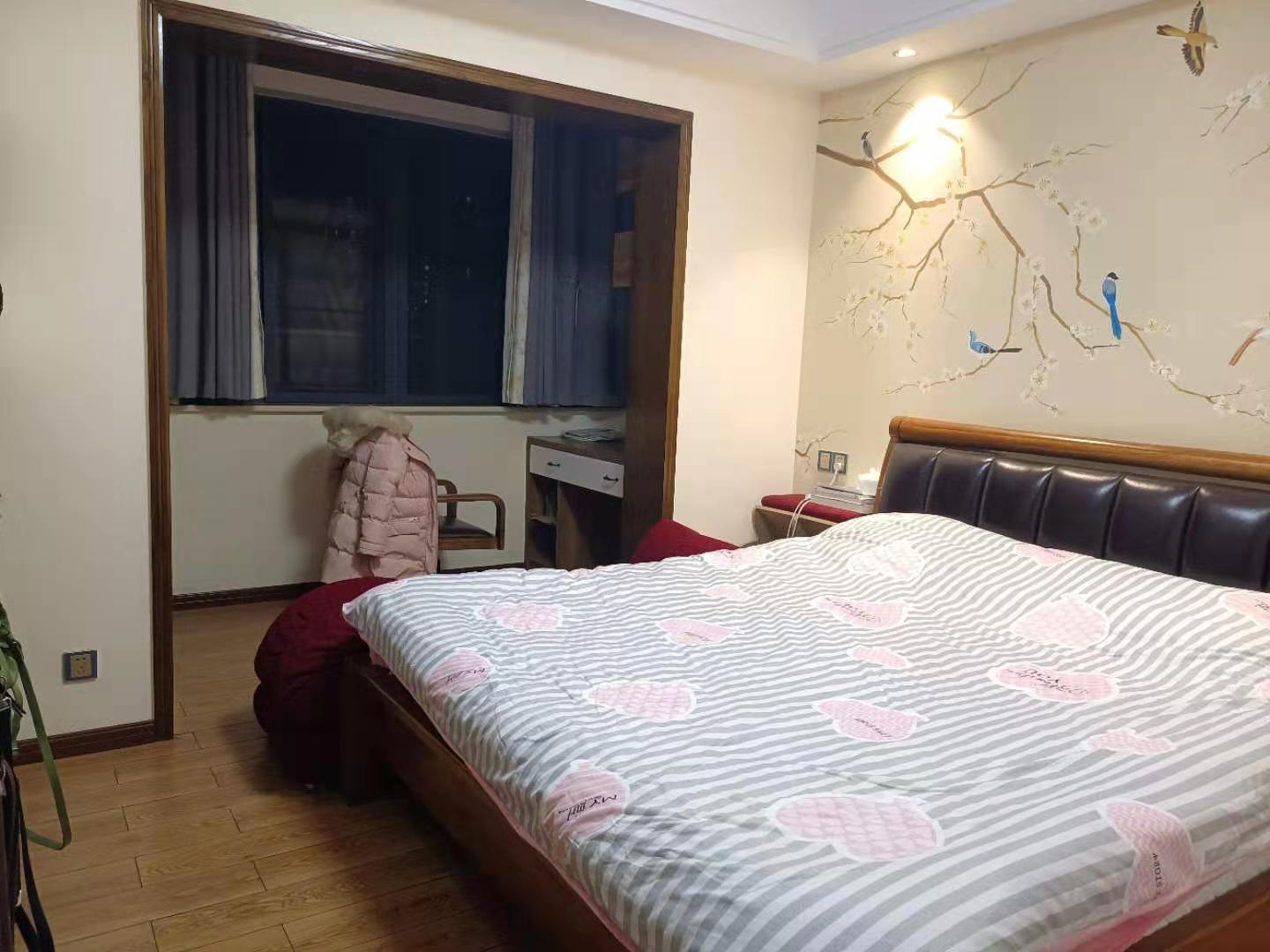 文化园三期 4室2厅2卫 96.8万 文化园三期 4室2厅2卫 96.8万客厅