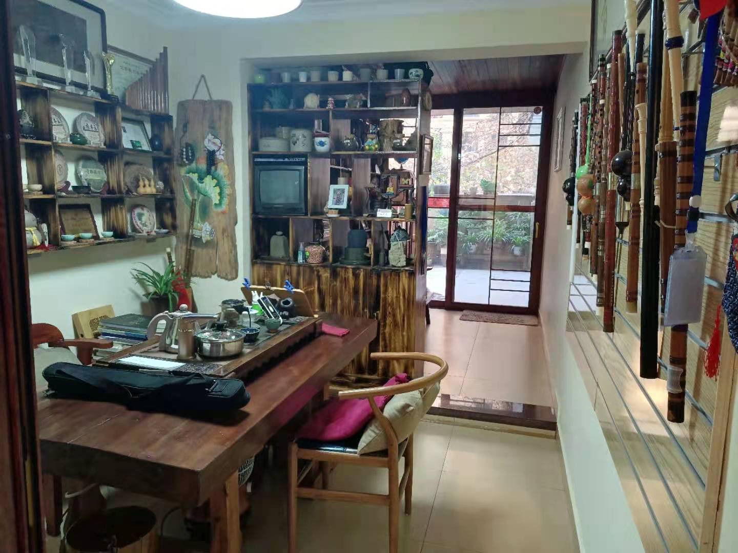 文化园三期 4室2厅3卫 156.0万 文化园三期 4室2厅3卫 156.0万客厅