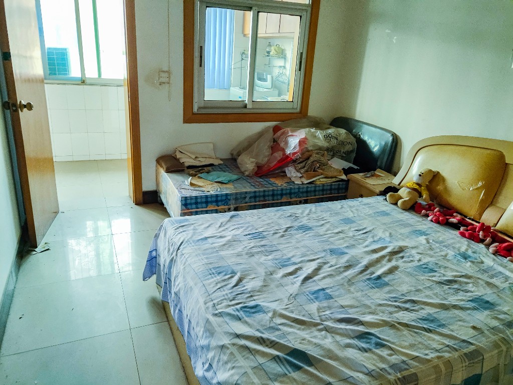 全丰小区  2室2厅1卫    27.8万客厅