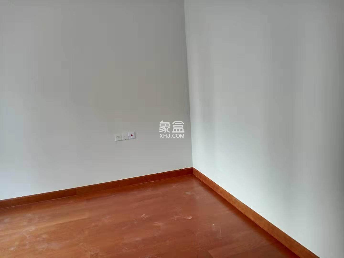 恒大绿洲  2室2厅1卫   2400.00元/月